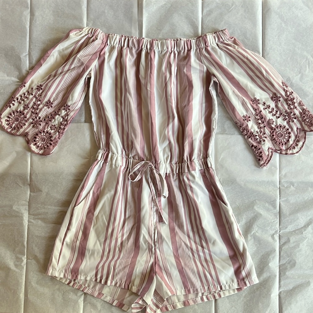 Women/teen pink/ white off the shoulder romper